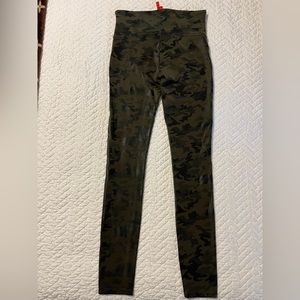 Medium faux leather camouflage Spanx leggings
